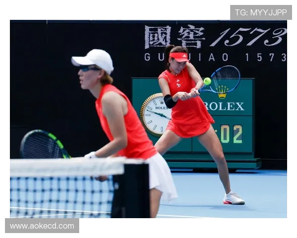 王欣瑜郑赛赛联手闯入宁波站女双八强展现国手实力再掀赛场热潮