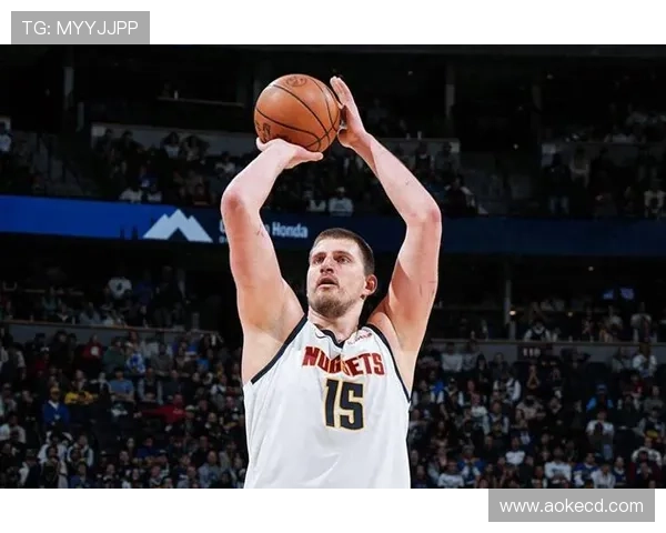 约基奇爆砍33+15+16阿德巴约伤退掘金力克热火完成关键胜利